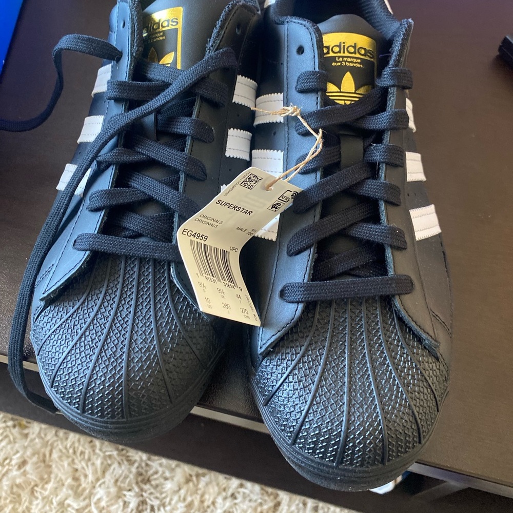 Brand New Mens Adidas Superstar size 10